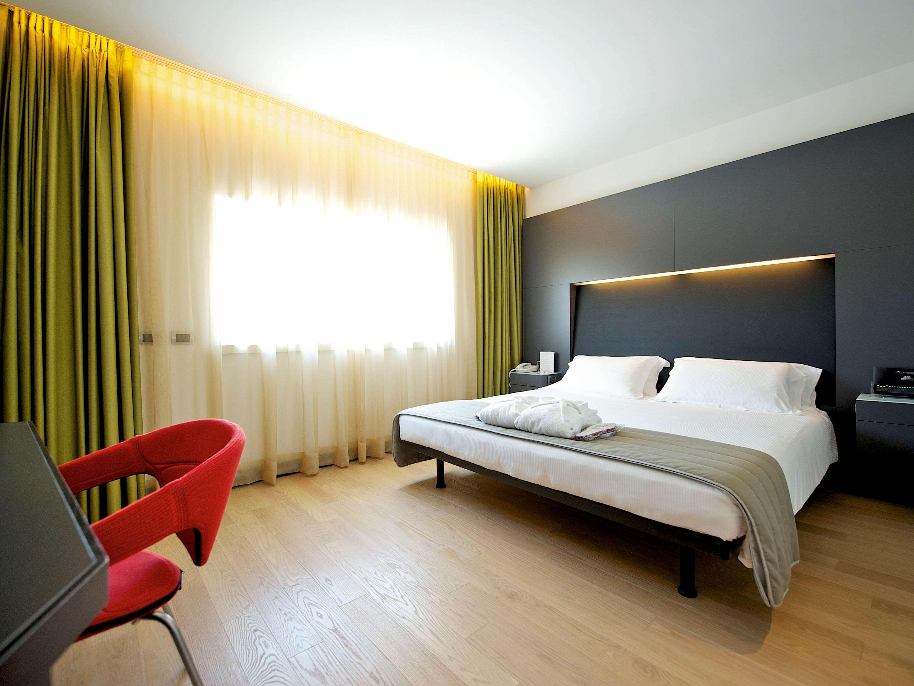 Mercure Nerocubo Rovereto Hotel Rovereto  Bagian luar foto