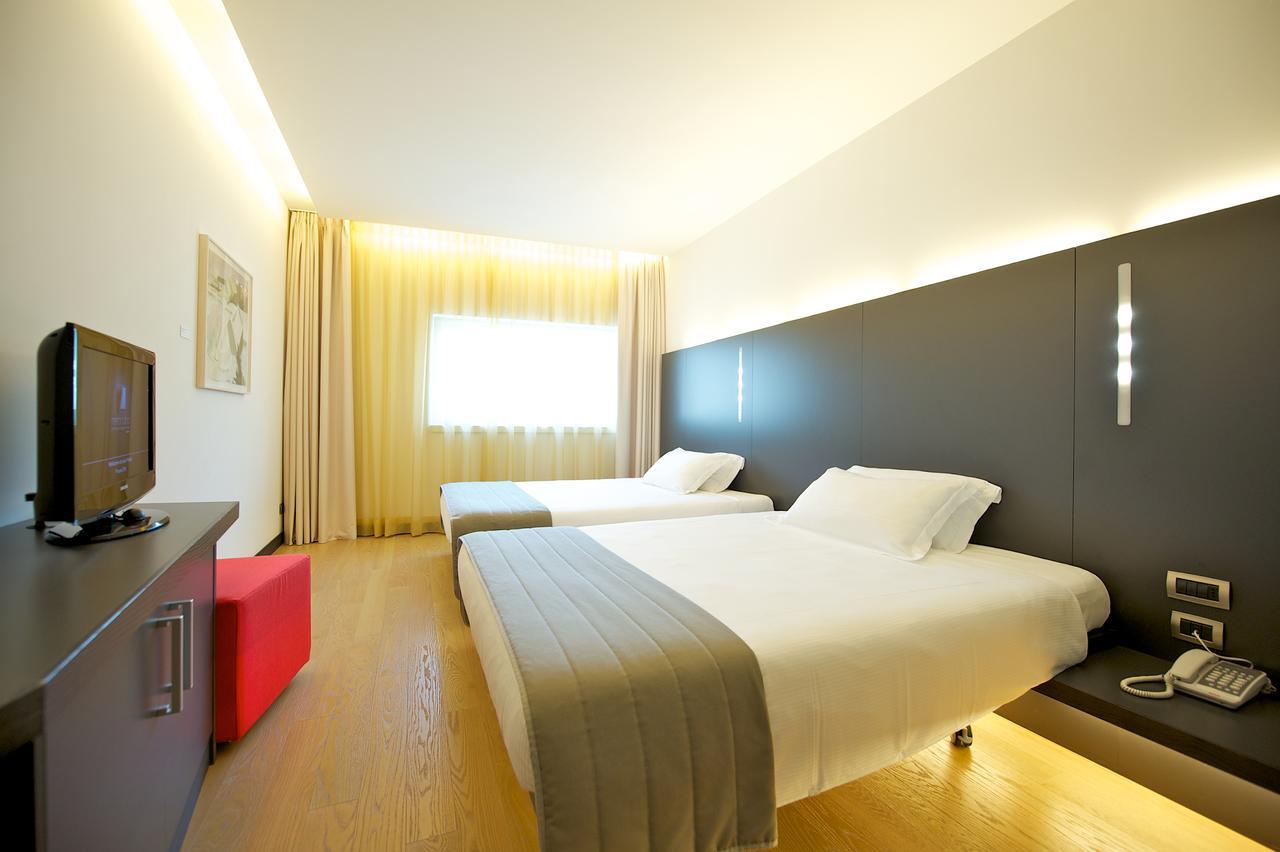 Mercure Nerocubo Rovereto Rovereto  Bagian luar foto